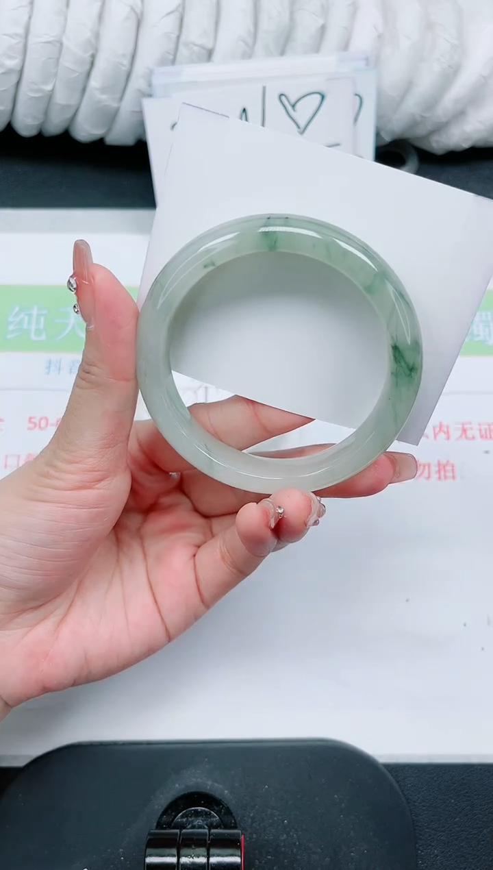 【闪购商品】石英质玉手镯未镶嵌344