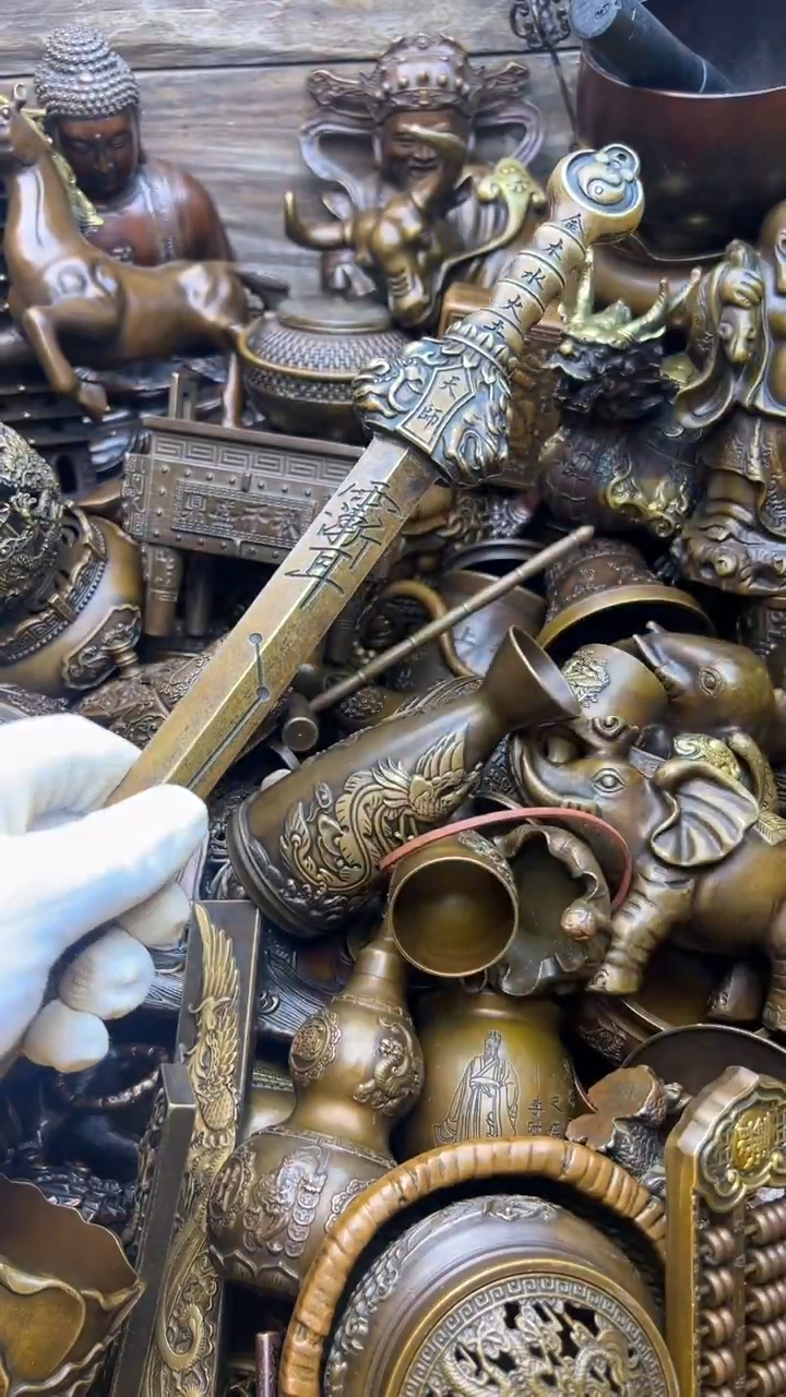 精美铜器，点击下单