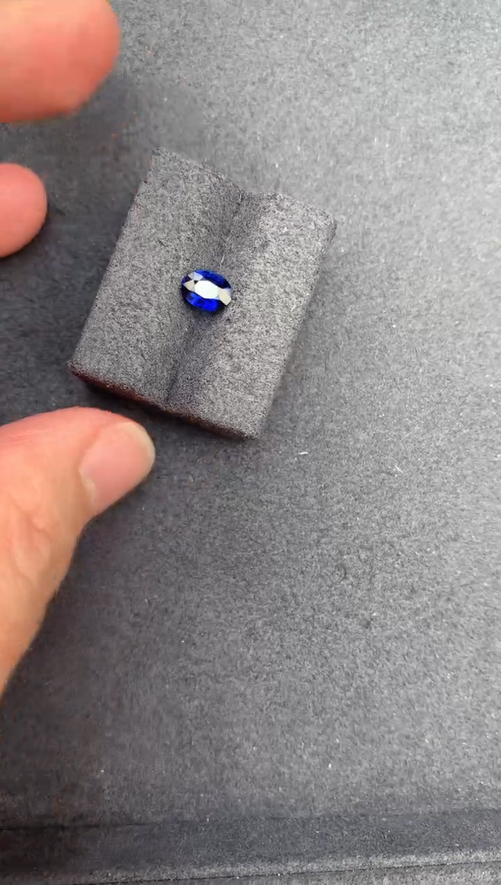 【闪购商品】蓝宝石裸石未镶嵌67分皇家蓝