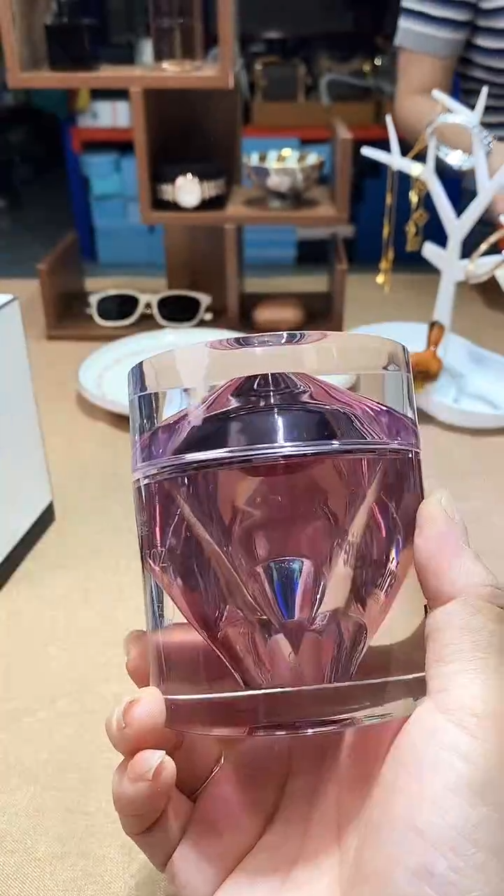 瓷片碗碟好物一件不留@@1