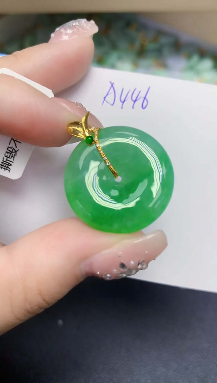 颈饰18K金镶嵌翡翠天然缅甸翡翠A货翡翠百元以上9元证书费自理