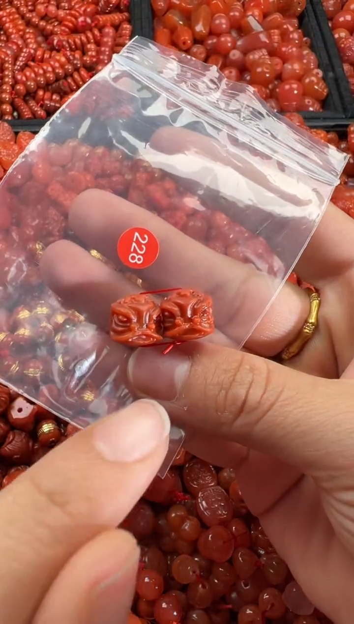 【闪购商品】南红玛瑙颈饰未镶嵌1