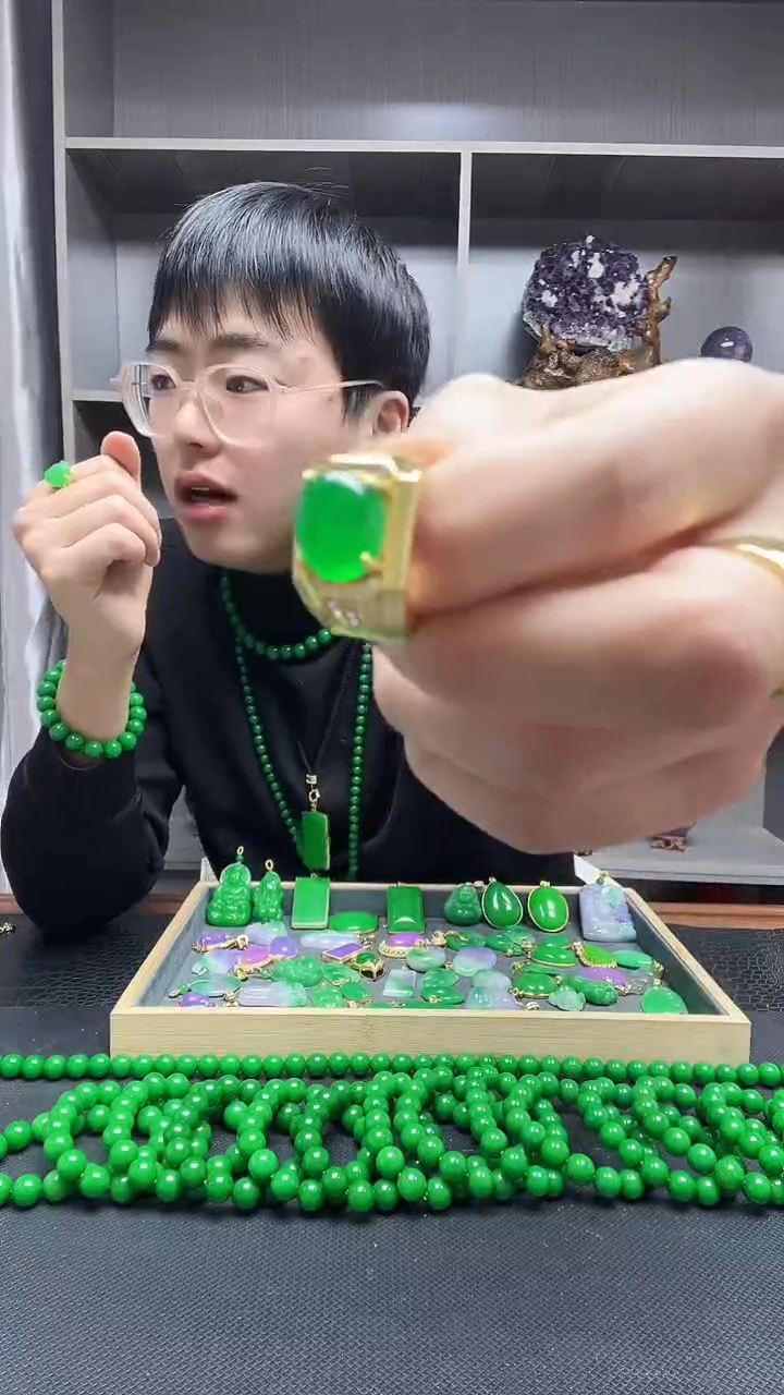 14K金镶嵌戒指翡翠戒指