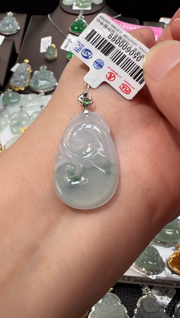 吊坠(不含链)18K金镶嵌翡翠如意吊坠099