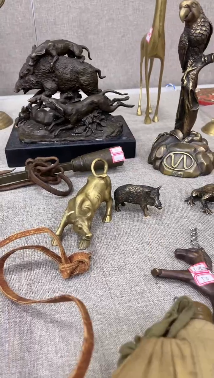 【闪购商品】俄罗斯油画《铜板牛》25*30 内框