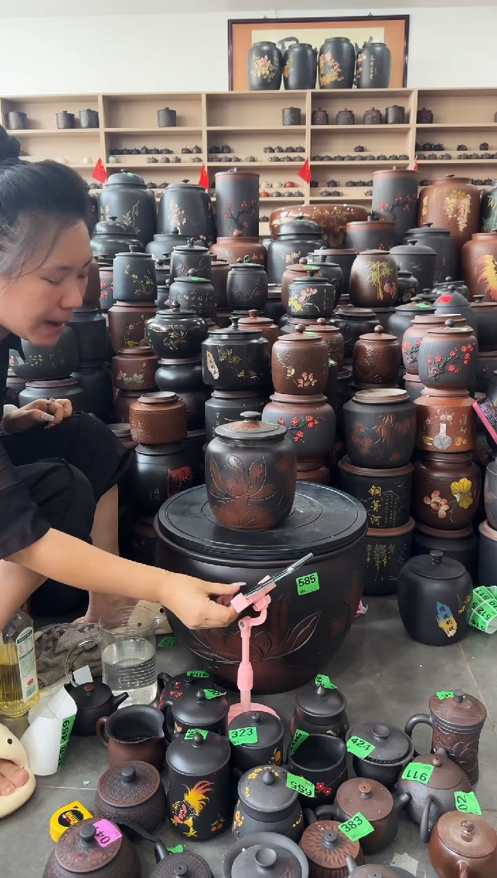 瑕疵茶叶罐 冬瓜荷花  491