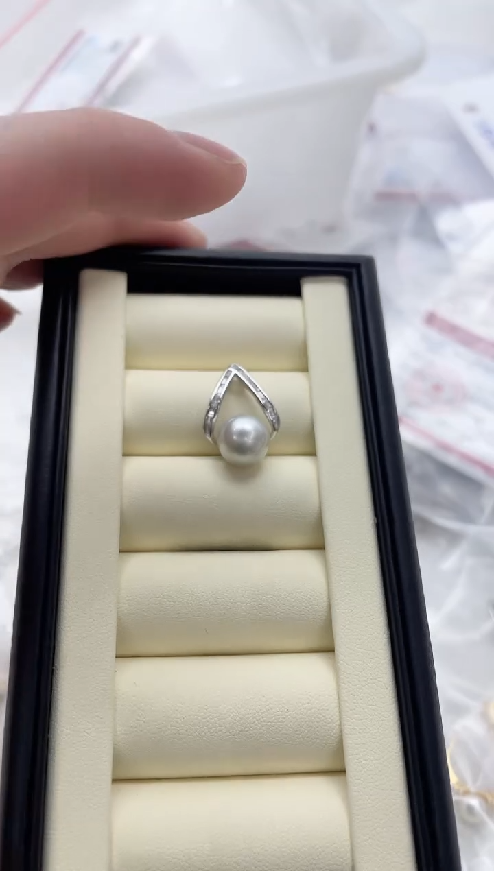 【闪购商品】海水珍珠吊坠(不含链)银S925镶嵌海水珍珠吊坠