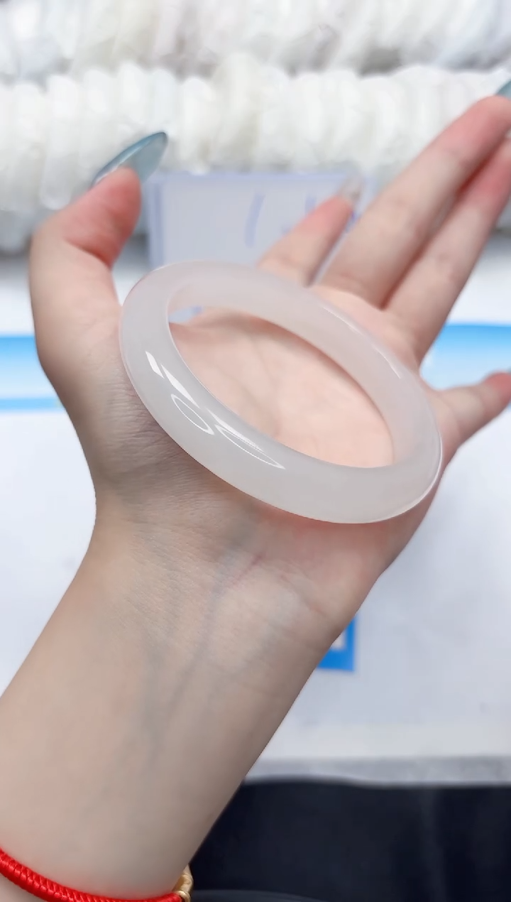 石英质玉手镯未镶嵌121-58