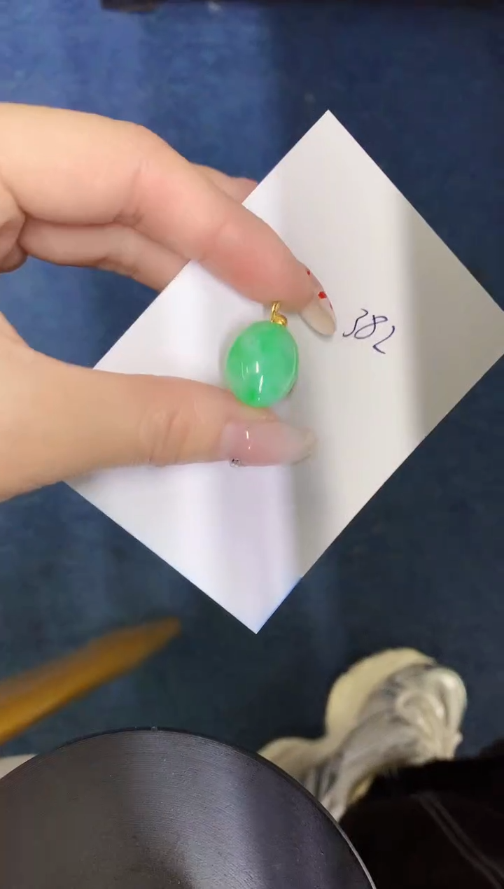 【闪购商品】翡翠颈饰18K金镶嵌000000000000