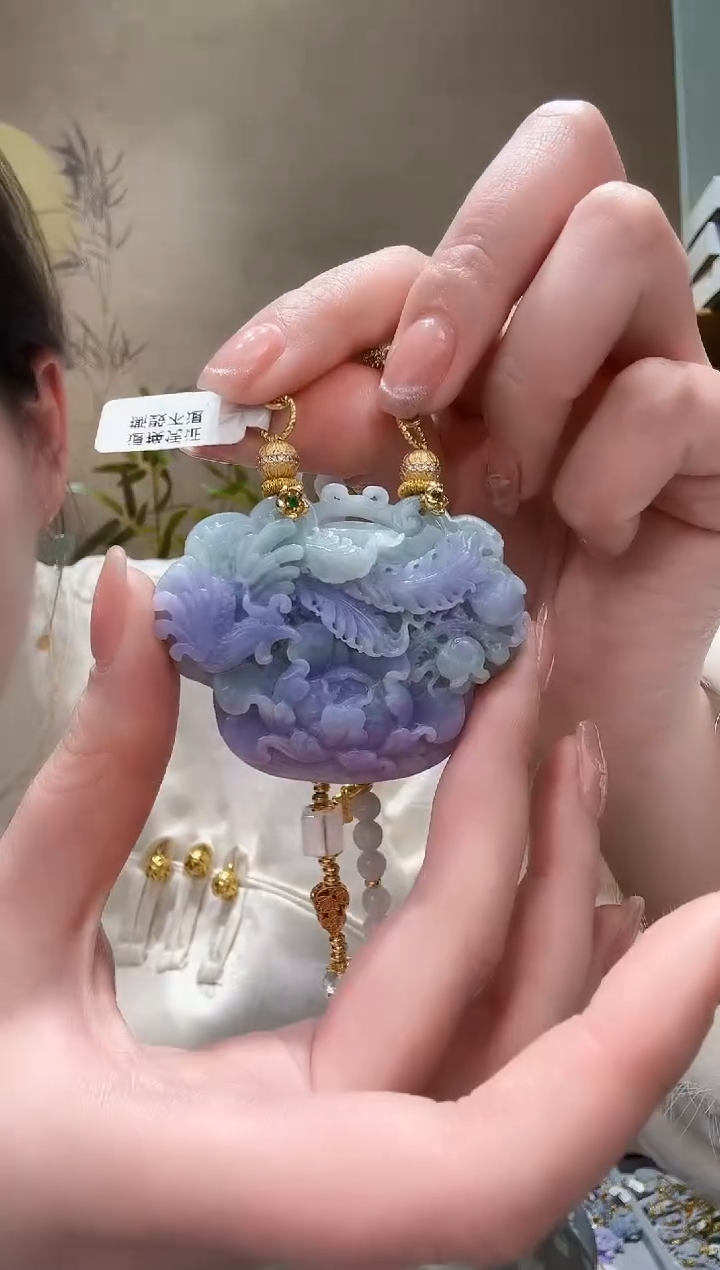 【闪购商品】翡翠颈饰未镶嵌吊坠