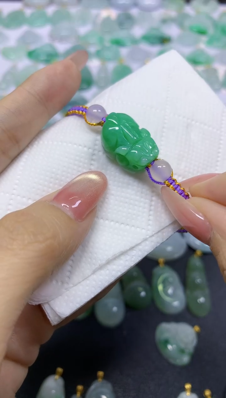 翡翠未镶嵌颈饰天然翡翠A货