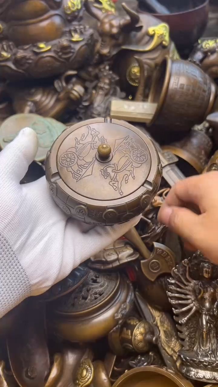 精美铜器，点击下单