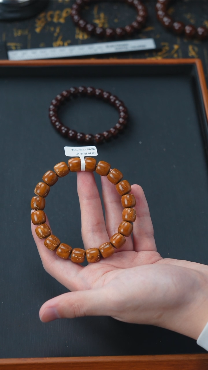 手串紫金鼠实心老型10.9        10768