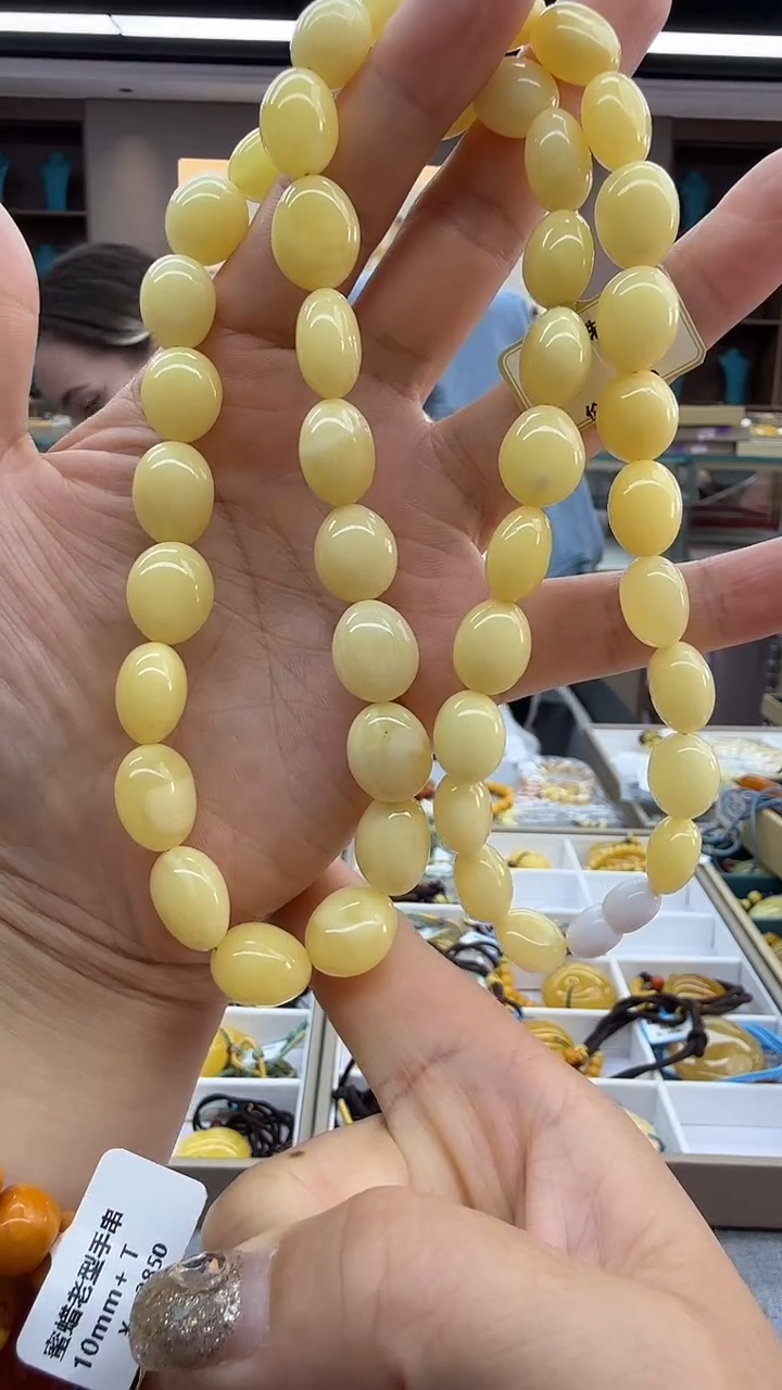 琥珀颈饰未镶嵌212秒拍号 假一罚三 
