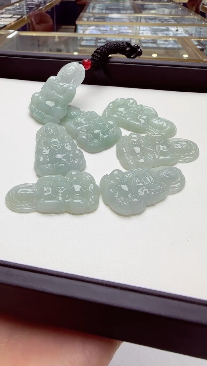 颈饰未镶嵌翡翠多样性发其一