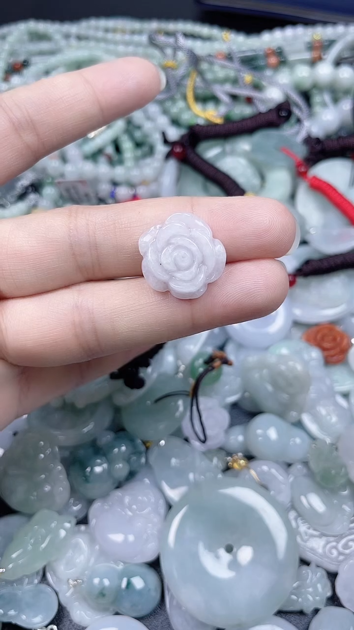 颈饰未镶嵌翡翠011