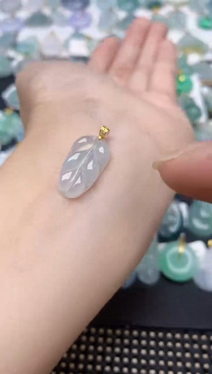 颈饰18K金镶嵌翡翠天然缅甸A货翡翠