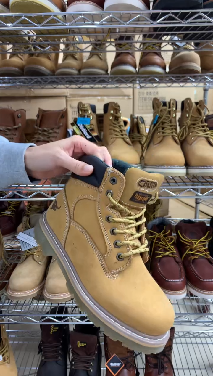 牛皮42码，牛头1，皮鞋码，牛皮工装靴，默认微瑕 个别鞋面有胶印