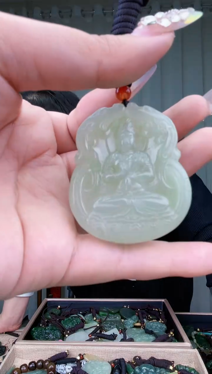 【闪购商品】和田玉挂件未镶嵌拍一发一，多样性发货！