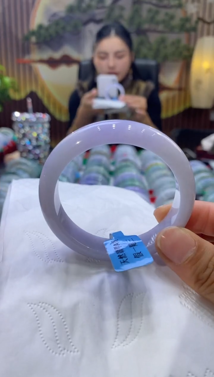 【闪购商品】翡翠手镯未镶嵌多人05288