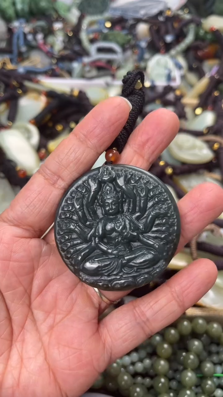 【闪购商品】和田玉颈饰未镶嵌多样性发货没有证书拍一发一有瑕