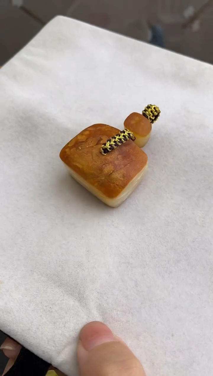 未镶嵌琥珀裸石10531103-吊坠