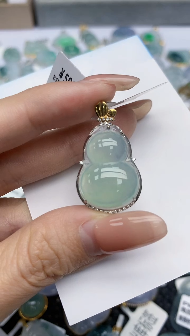 【闪购商品】翡翠挂件18K金镶嵌天然翡翠A货