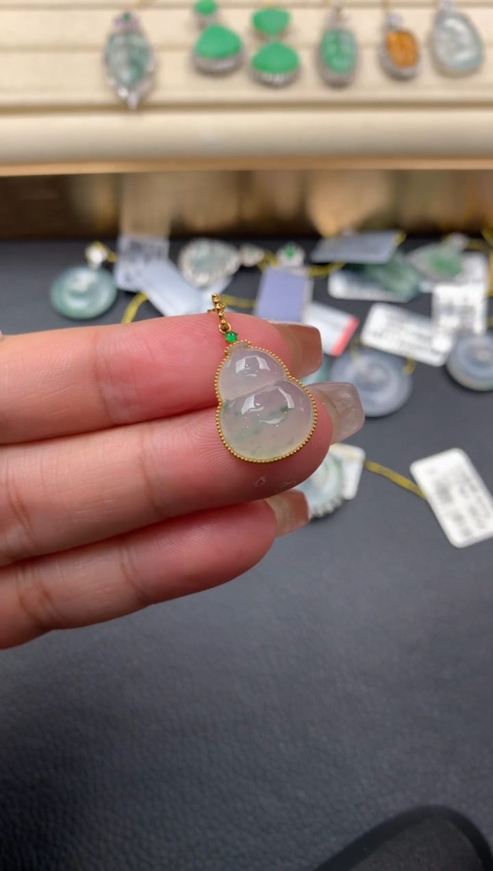 【闪购商品】翡翠颈饰18K金镶嵌D766