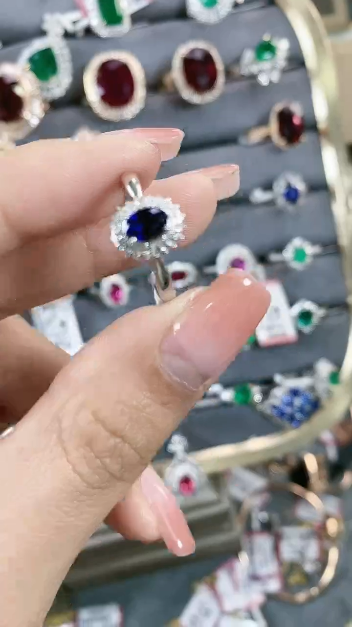 【闪购商品】蓝宝石戒指18K金镶嵌18K金镶嵌蓝宝石戒指