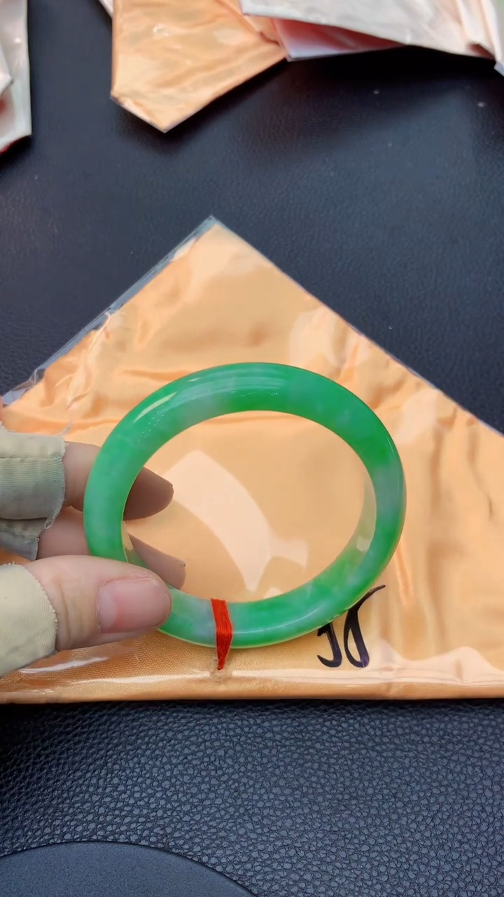 未镶嵌手镯翡翠0047632918