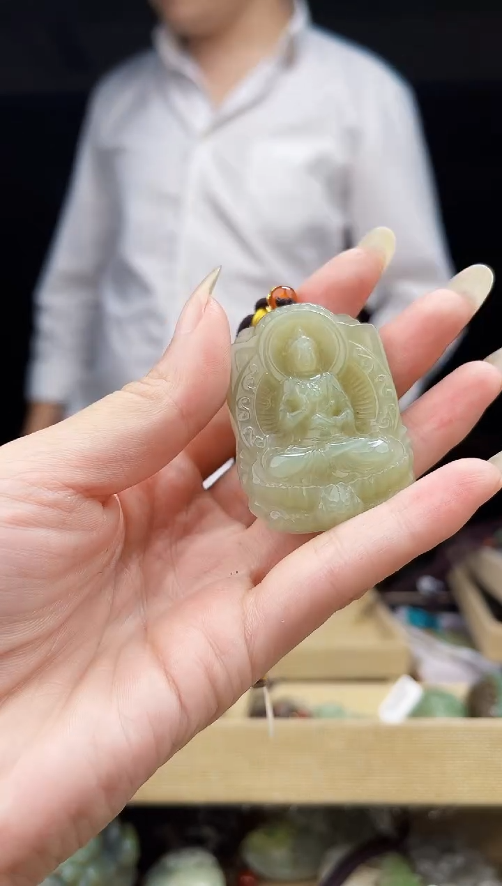 颈饰未镶嵌和田玉1