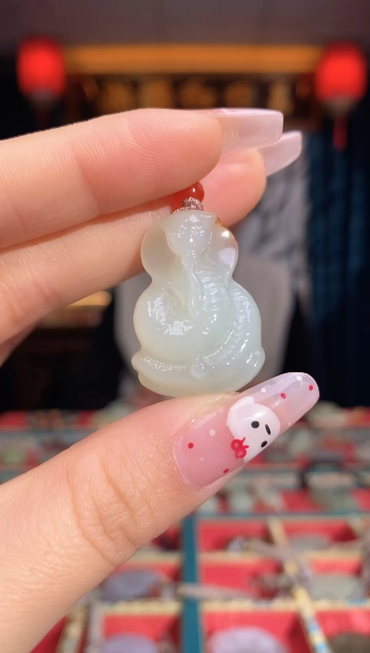 【闪购商品】和田玉颈饰未镶嵌蛇