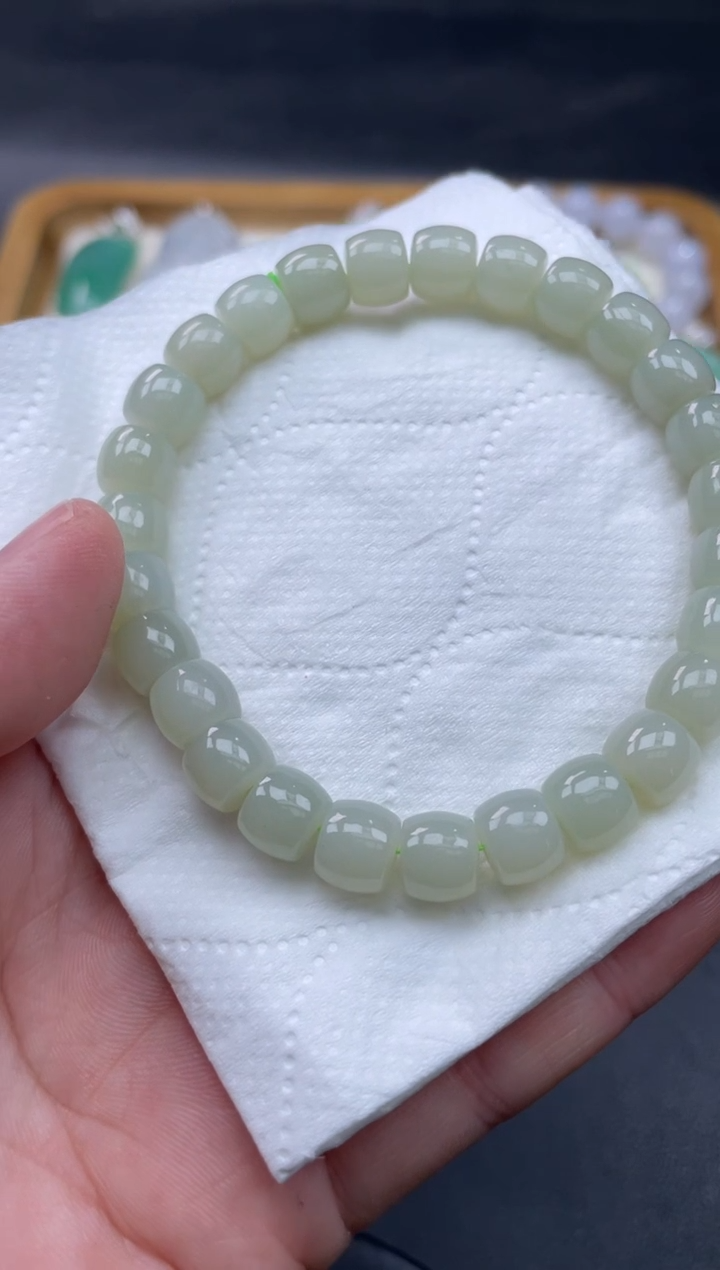 【闪购商品】和田玉珠串未镶嵌136...........