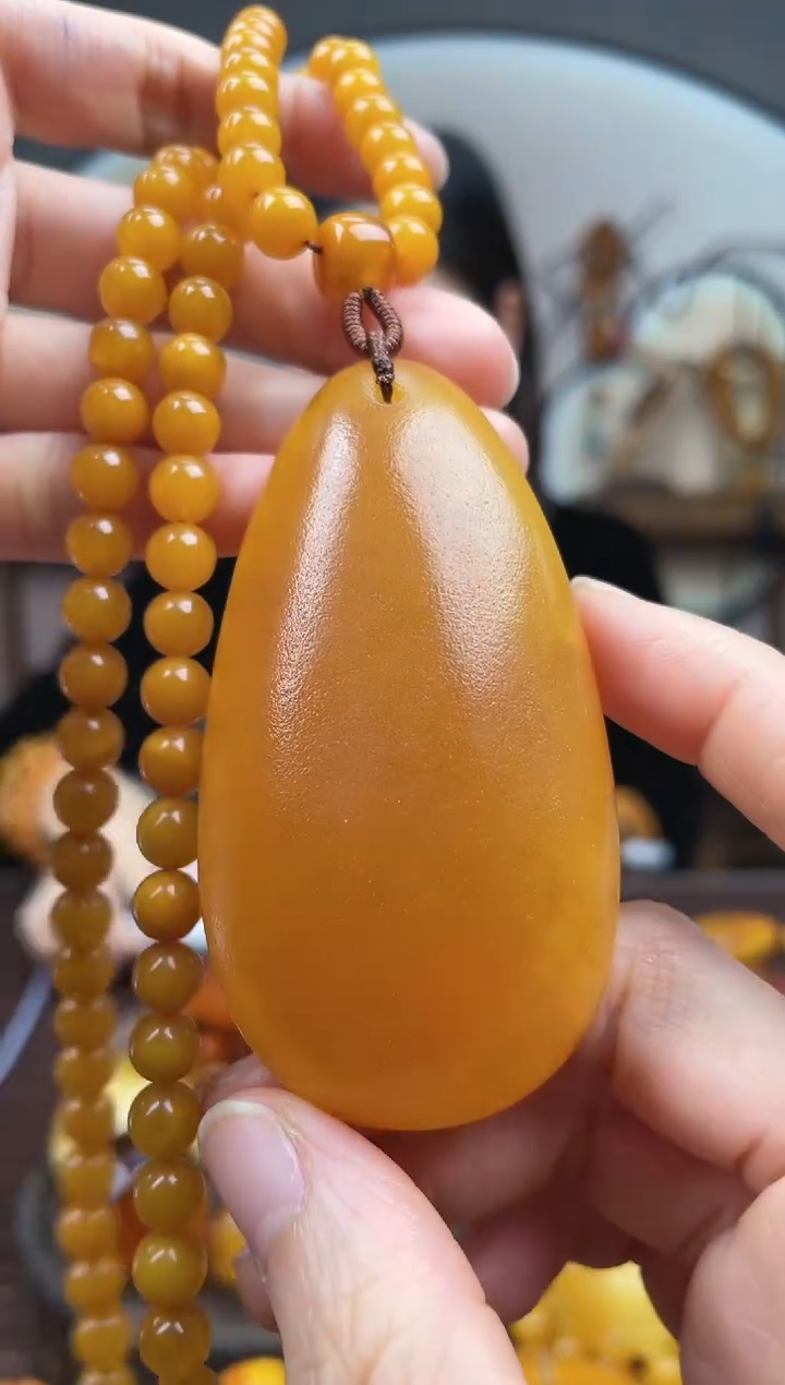 【闪购商品】琥珀裸石未镶嵌首饰 假1赔4 （多样性发货1件