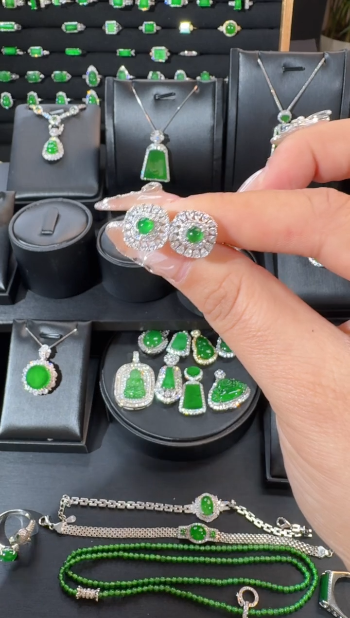 【闪购商品】翡翠耳饰银S925镶嵌天然A货翡翠耳钉