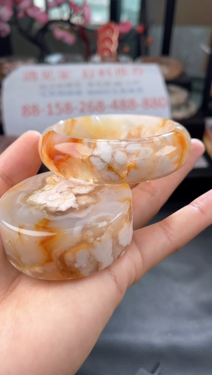 【闪购商品】石英质玉手镯未镶嵌57