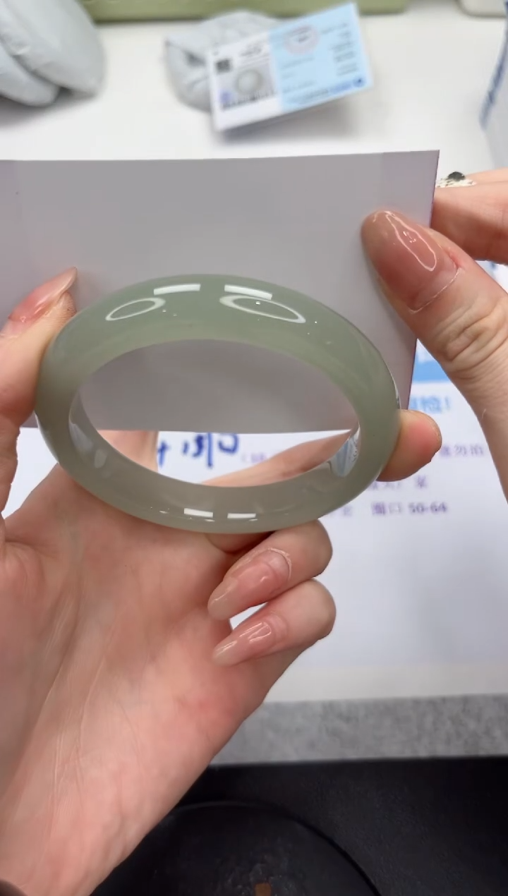 石英质玉手镯未镶嵌V225-58.6