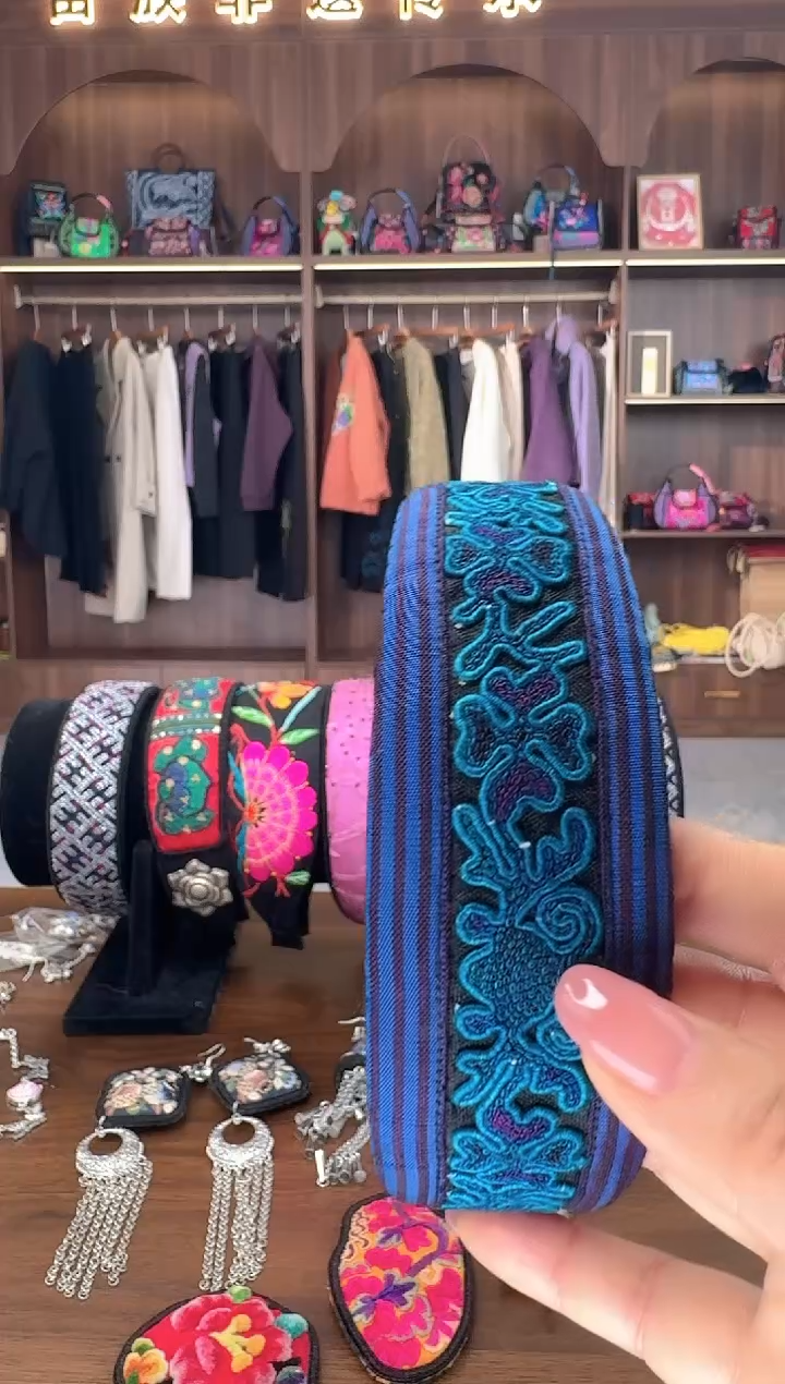 刺绣扶光苗绣传承L77