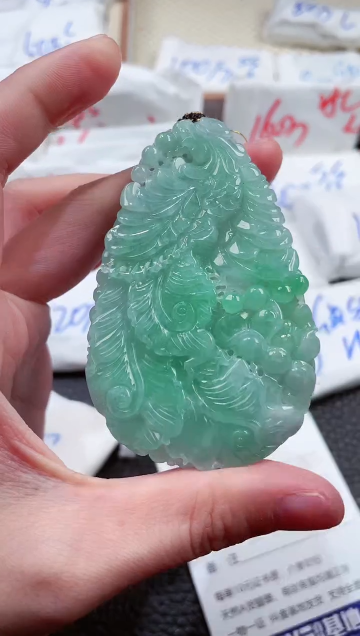 【闪购商品】翡翠颈饰未镶嵌00002333