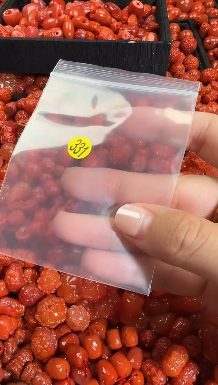 颈饰未镶嵌南红玛瑙1