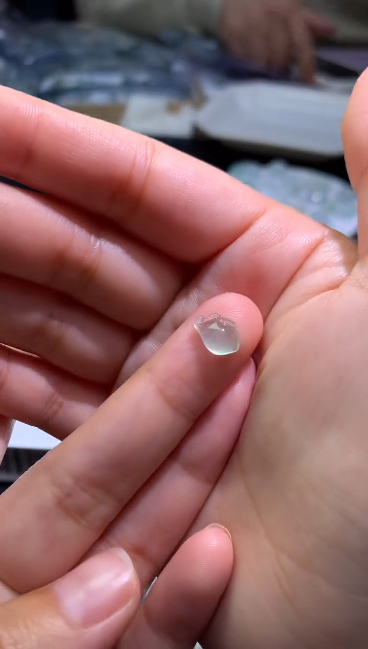 【闪购商品】定制翡翠未镶嵌毛货