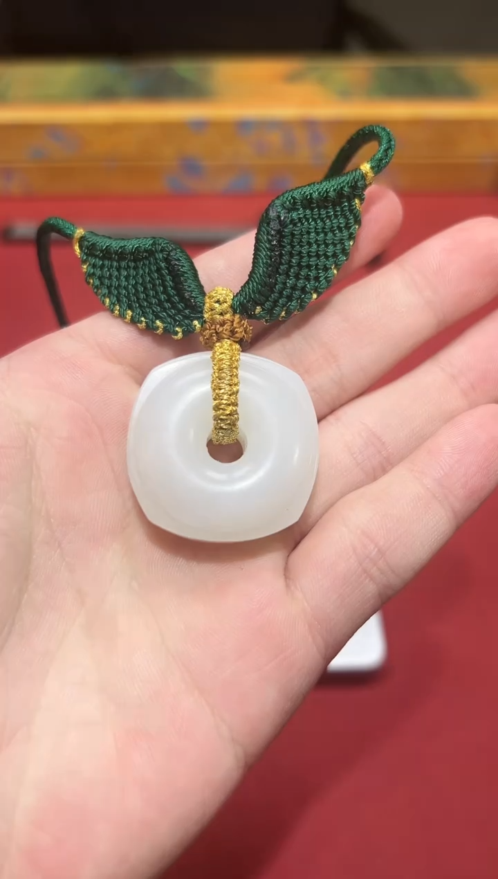 未镶嵌和田玉挂件蘭***玉乐姐（平安扣）35