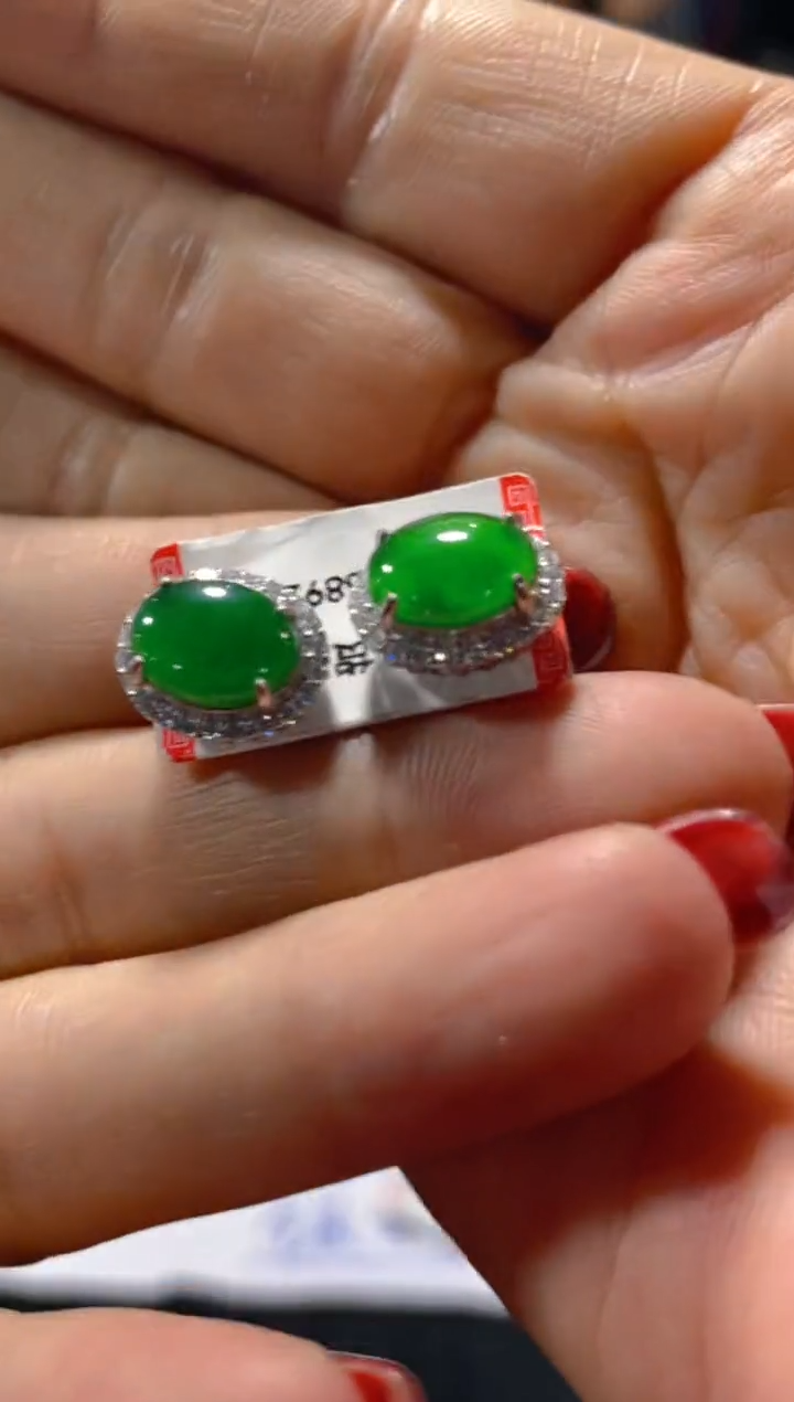 【闪购商品】定制翡翠未镶嵌天然A货翡翠多样性发货拍一发一