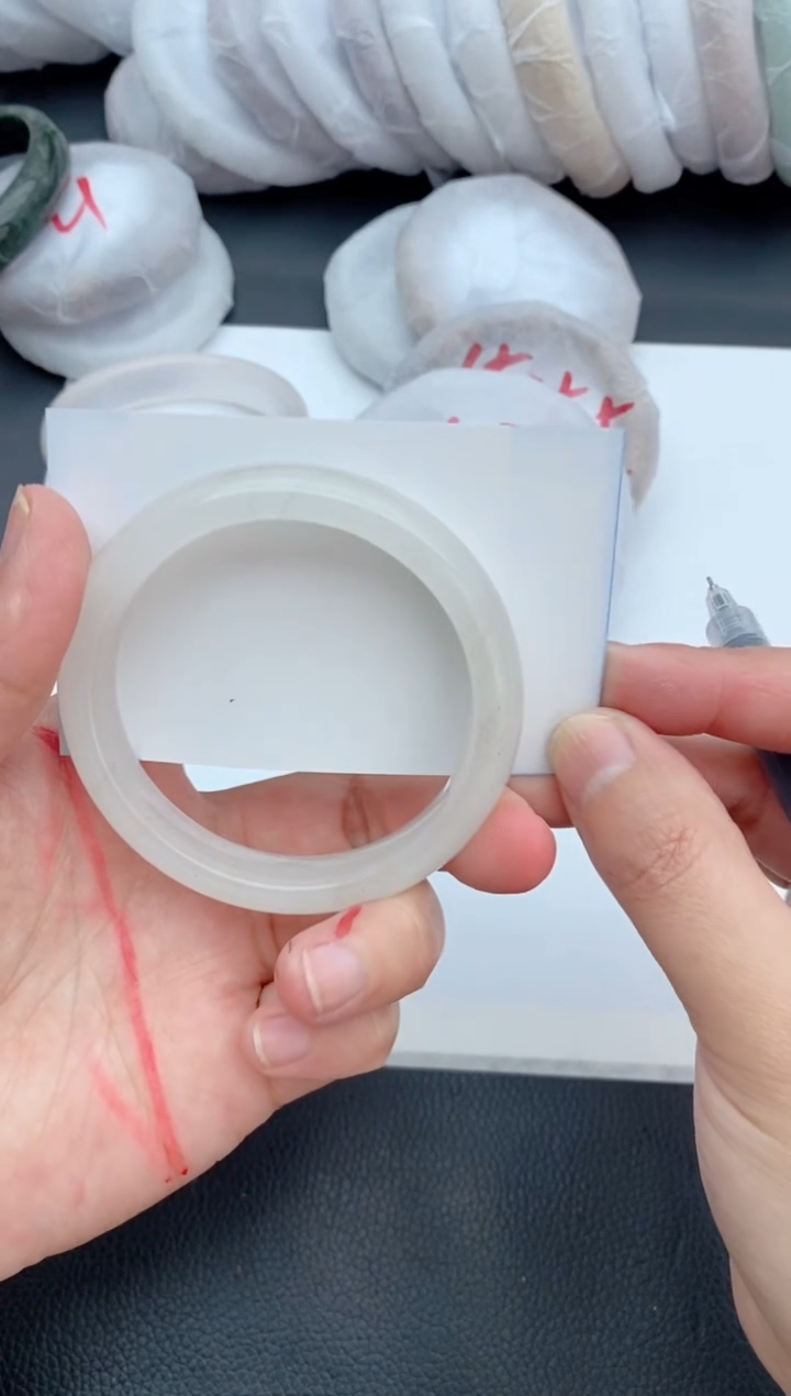 【闪购商品】石英质玉未镶嵌手镯174+54/55