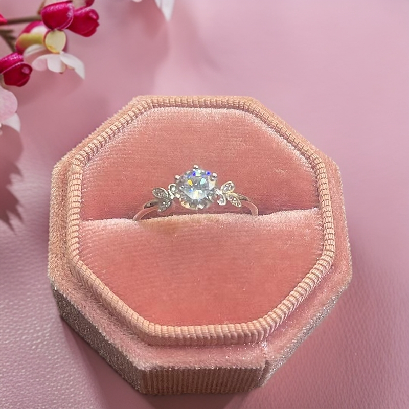 925银莫桑石戒指 银枝玉叶1克拉戒指.xx263