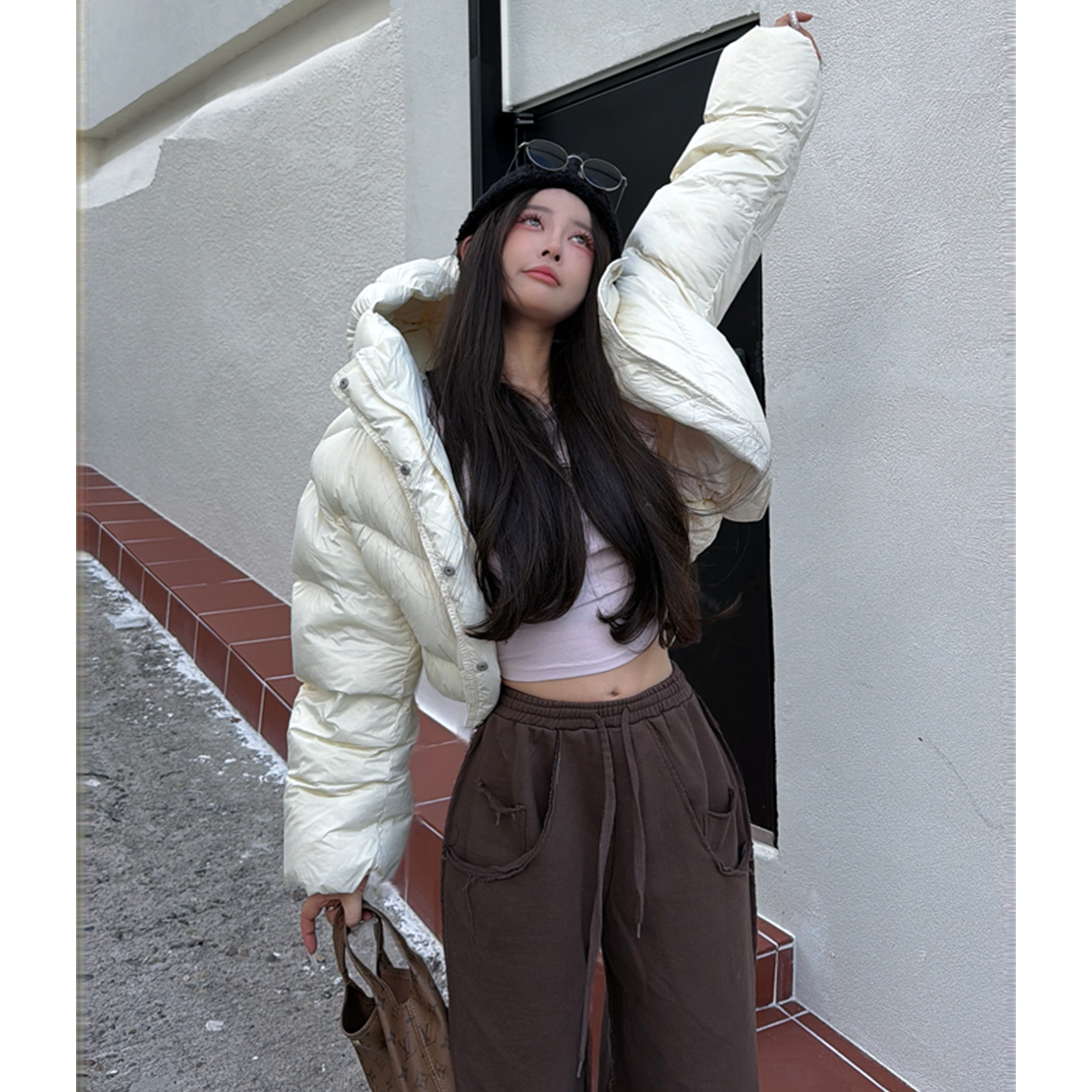 21 DEGREES米杏色/黑色连帽羽绒服