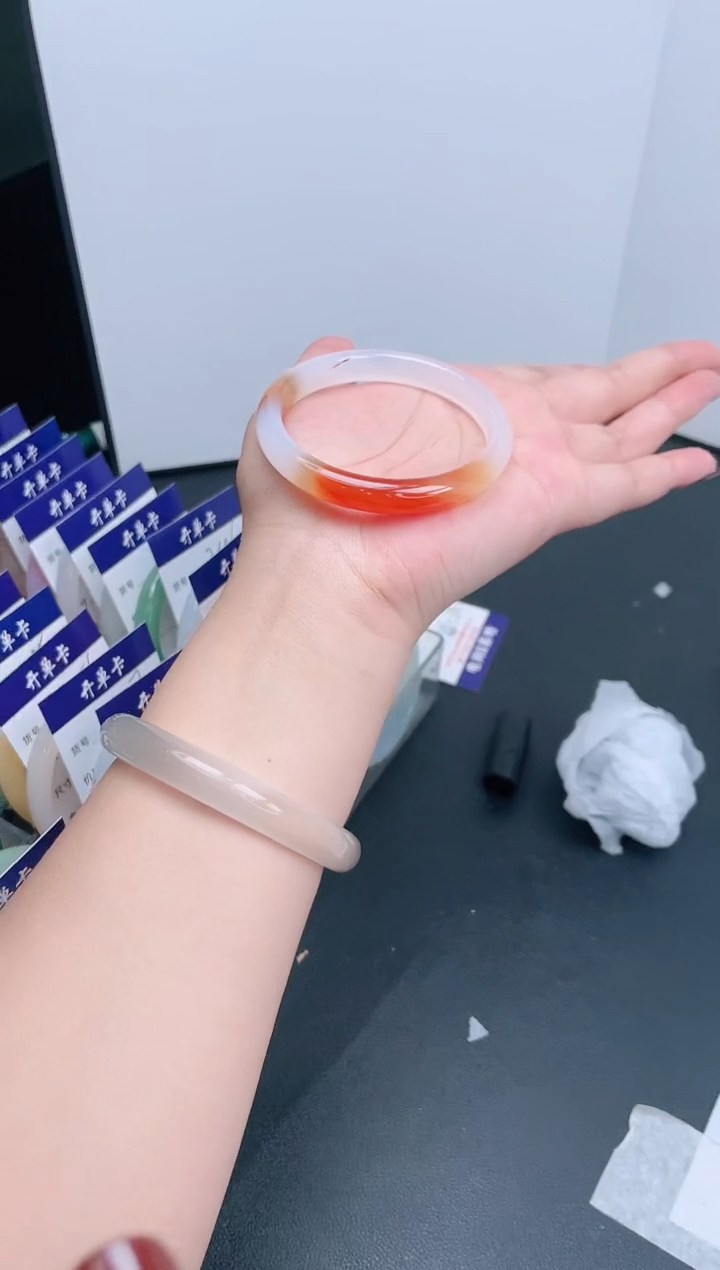 【闪购商品】石英质玉手镯未镶嵌277-59.3