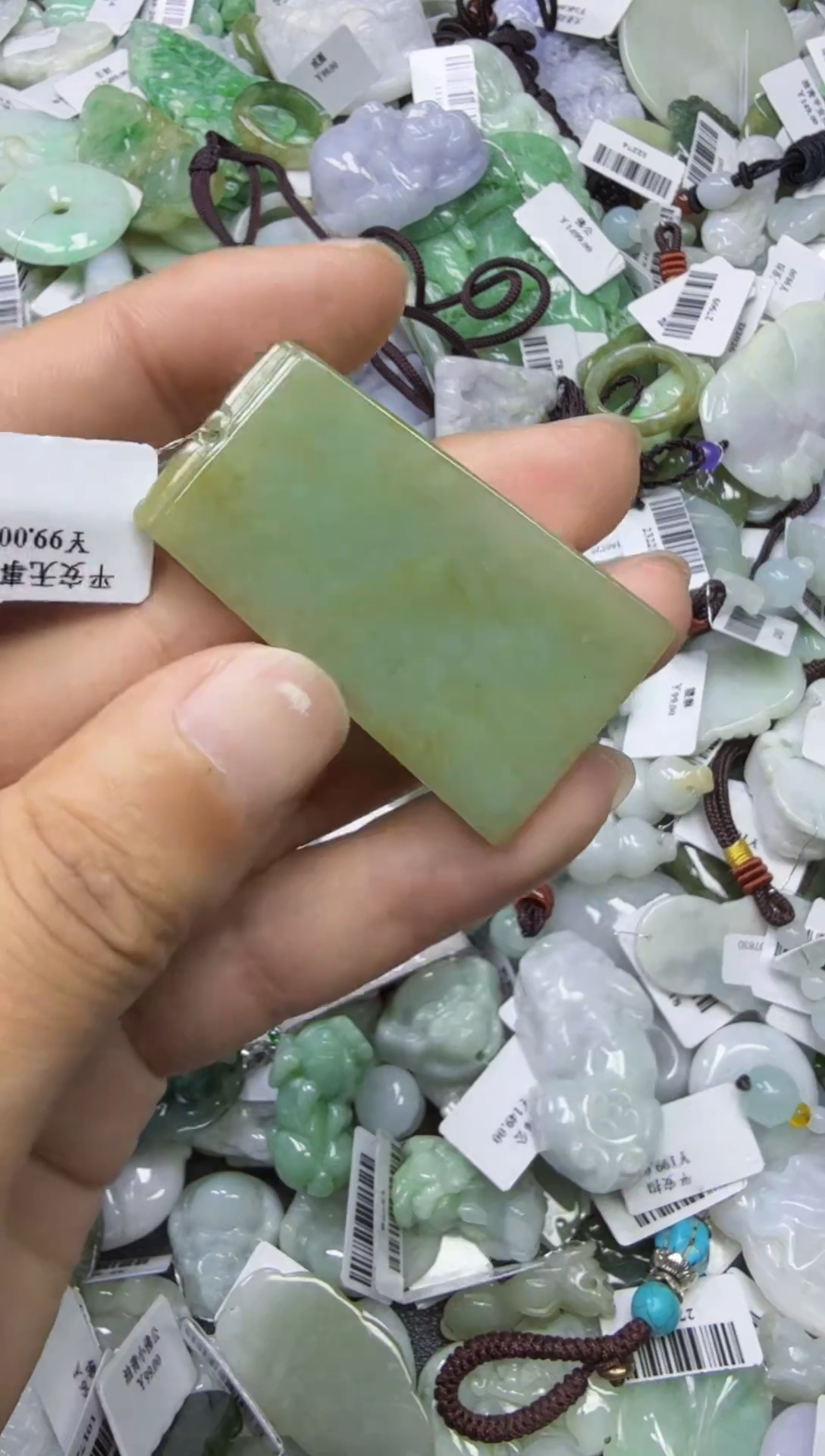 【闪购商品】翡翠颈饰未镶嵌00018106
