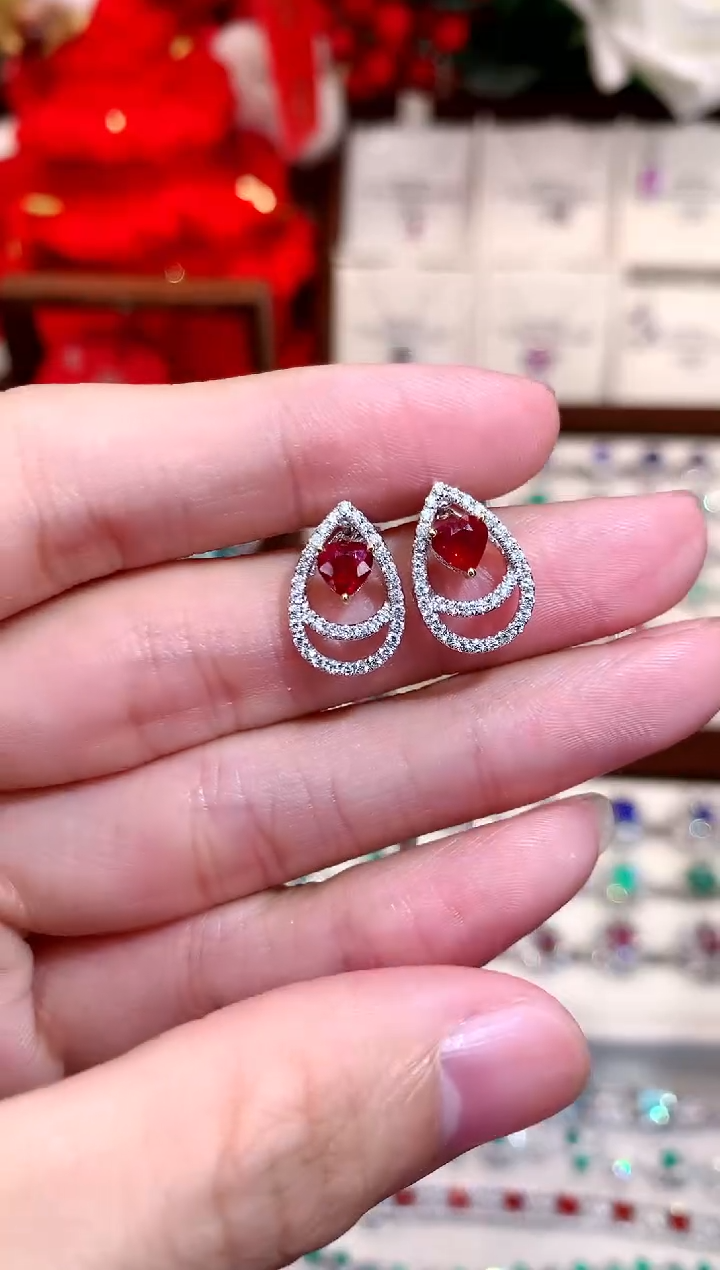 【闪购商品】红宝石耳饰18K金镶嵌0.92ct/天然宝石/七天无理由