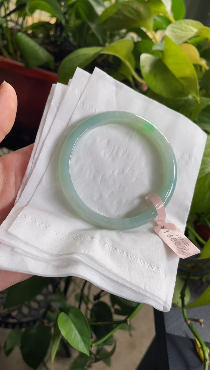 【闪购商品】翡翠手镯未镶嵌69手镯57.9